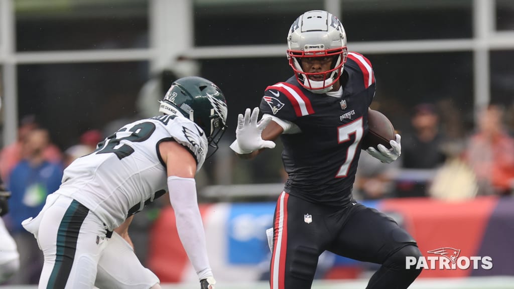 Mac Jones records his first 300-yard passing game for New England 