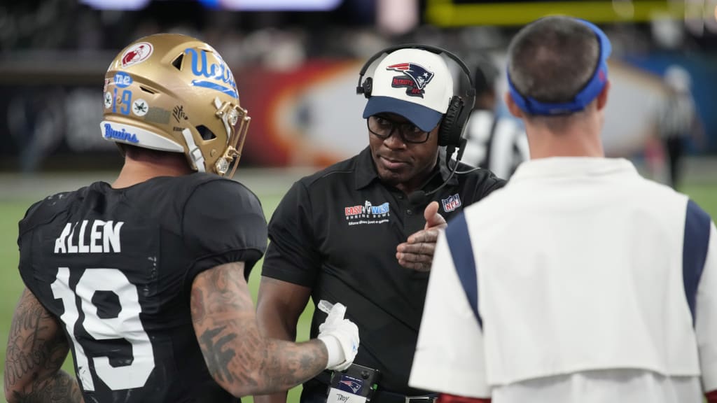 Troy Brown gaining 'valuable' head coach experience at East-West Shrine  Bowl - Pats Pulpit