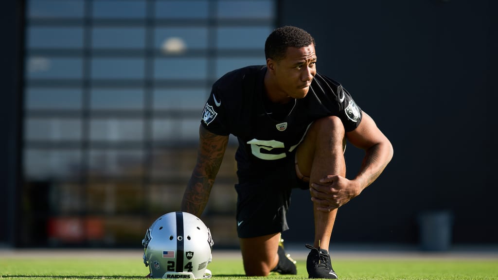 Raiders' Marcus Peters says dad will finally wear his jersey