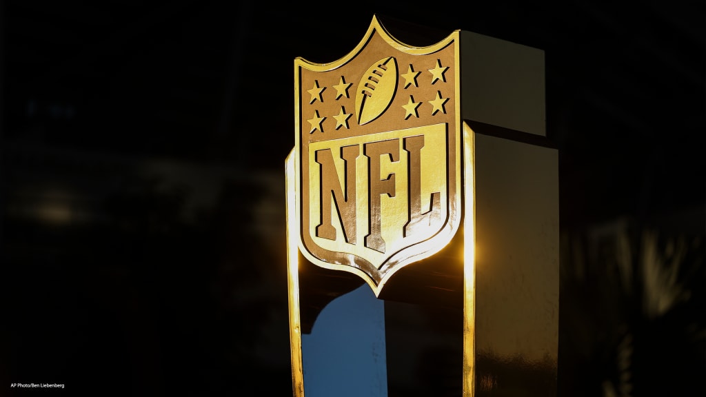 NBC's 'Sunday Night Football' honored by Pro Football Hall of Fame