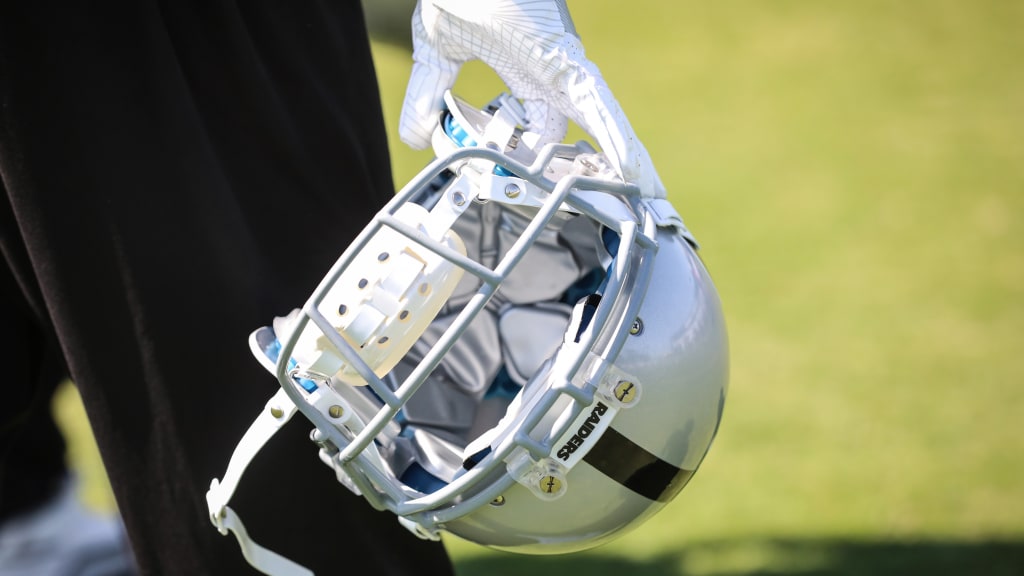 Henry Ruggs III Signed Las Vegas Raiders Speed Full Size Chrome NFL Helmet