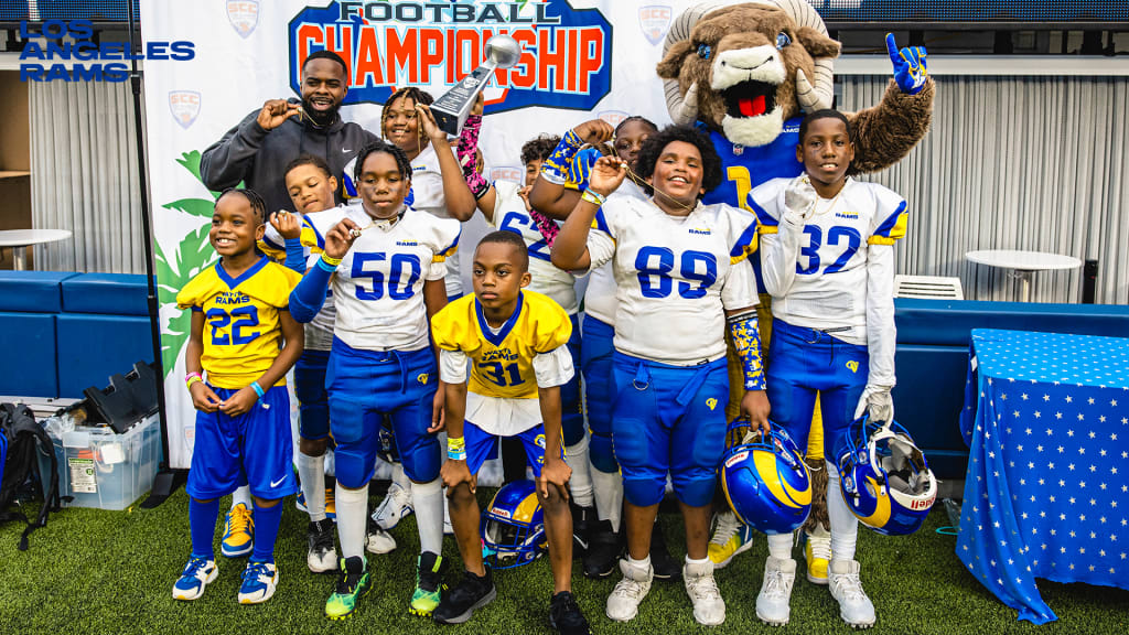 UCLA linebacker mentors student-athletes in Los Angeles K-12