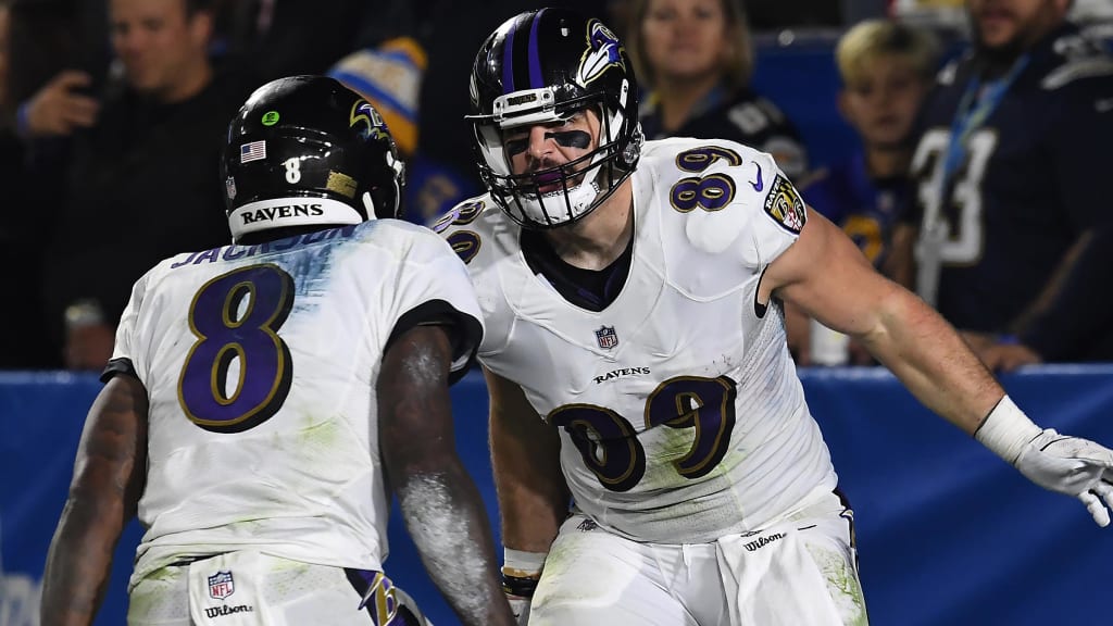 Ravens' Lamar Jackson named Offensive MVP, Mark Andrews sets