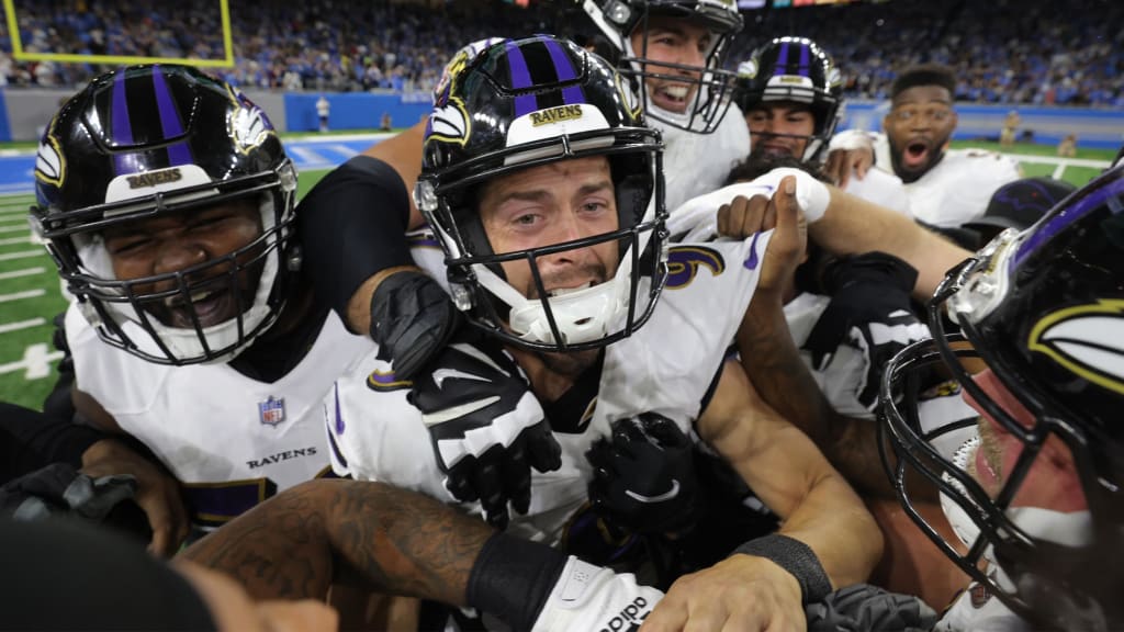 Ravens K Justin Tucker given award at NFL Honors for 2021 season