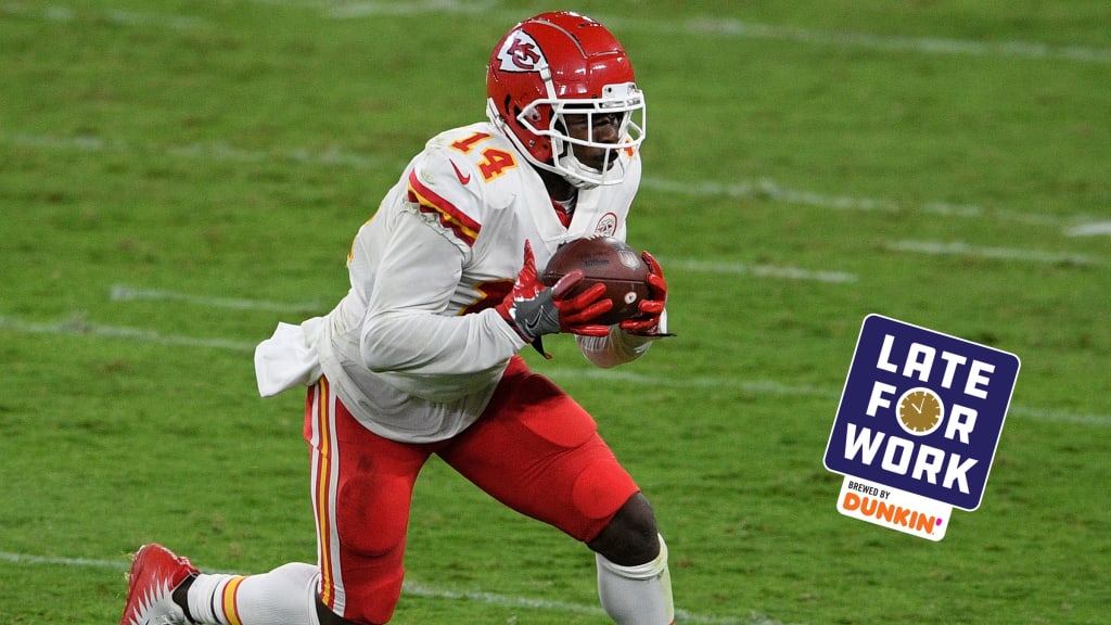 Chiefs' Carlos Dunlap 'Close' To Cashing In on Playing for KC: Report