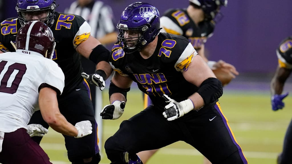 2022 Senior Bowl Offensive Tackles: Trevor Penning, Bernhard Raimann top  the list