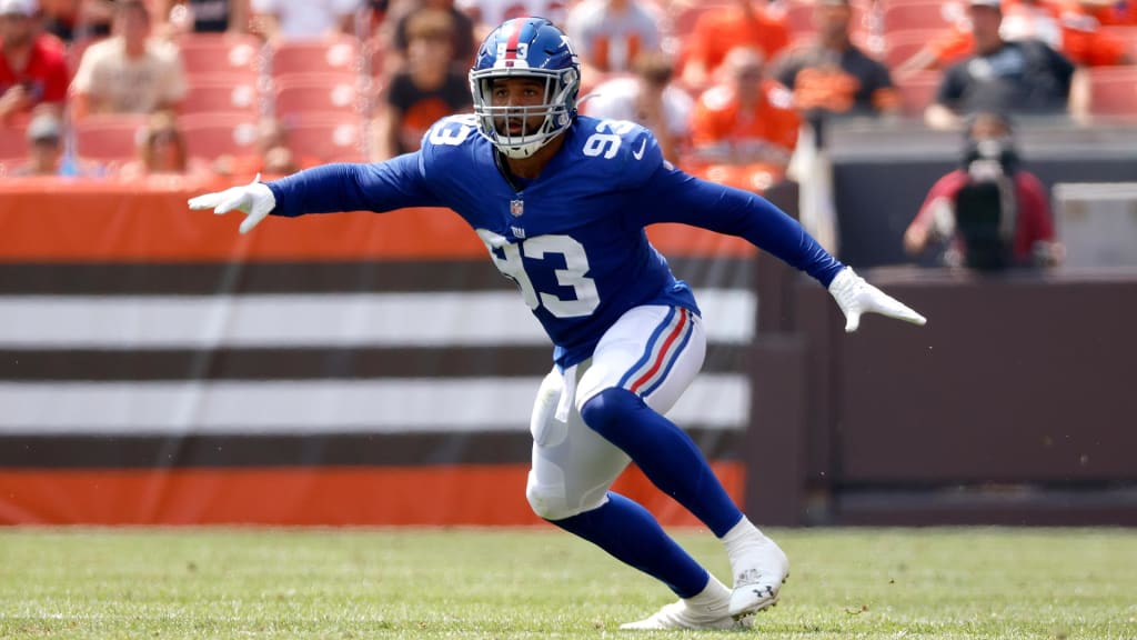 Giants sign Joe Webb, Niko Lalos, waive Trent Harris