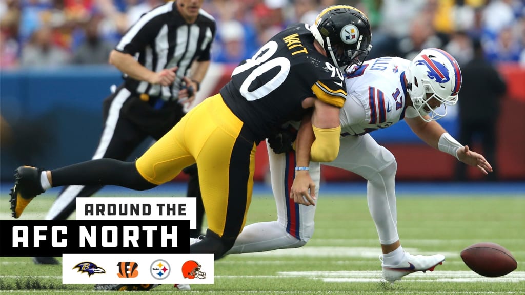 Pittsburgh Steelers strong safety Sean Davis (28) runs with the ball after  making an interception during an NFL football game against the Baltimore  Ravens, Sunday, Dec. 10, 2017, in Pittsburgh. (A …