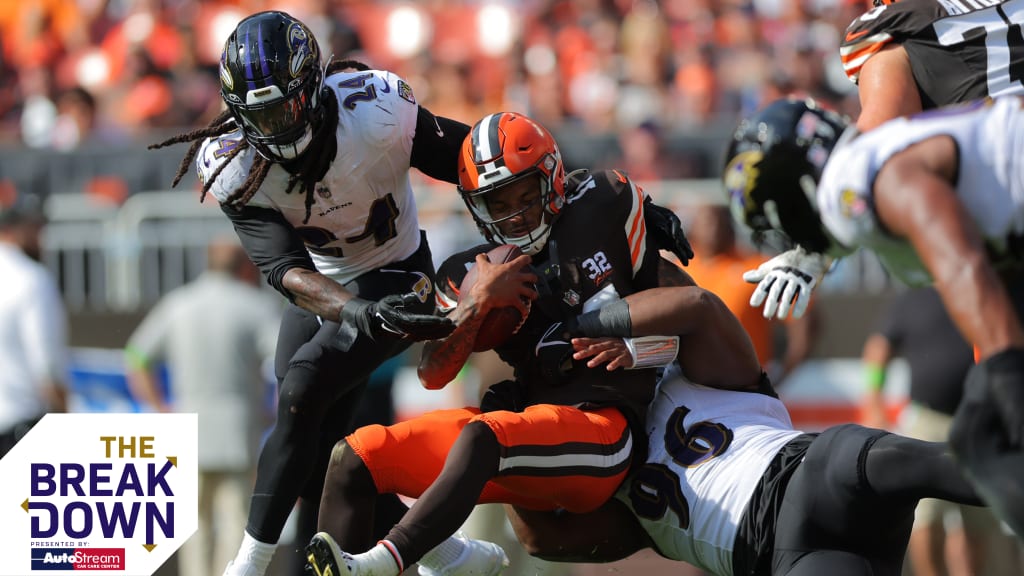 Ravens' Jackson, dominant defense lead team over Browns 28-3