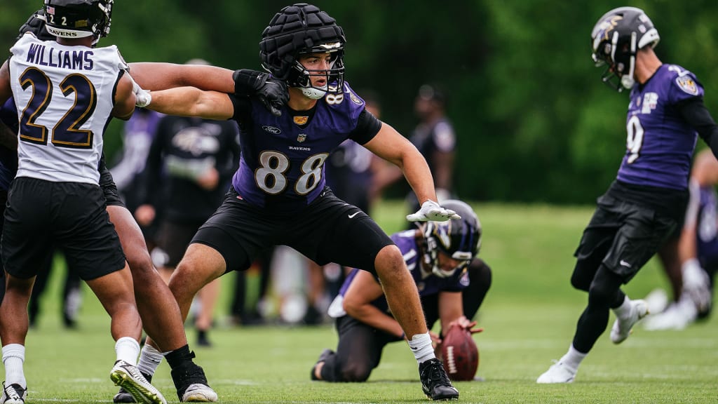 Ravens Signed Fourth-Round TE Charlie Kolar 