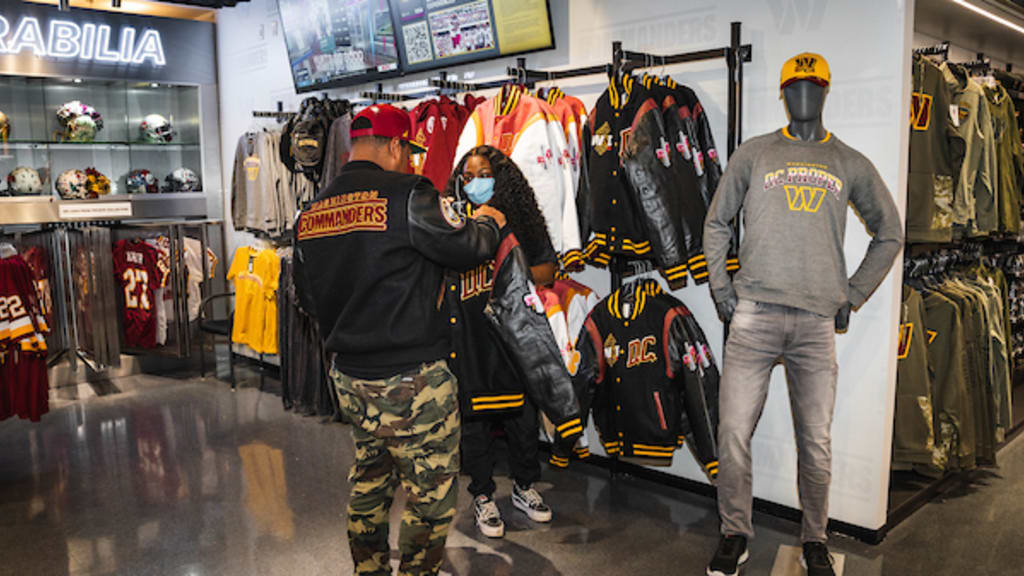 Ex-NFL Pro Launches Apparel Line in D.C. Area