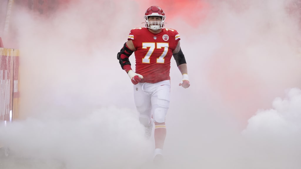 Commanders agree to terms with Chiefs OL Andrew Wylie