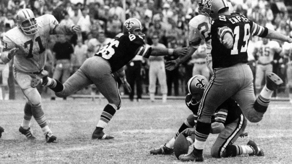 New Orleans Saints legend Tom Dempsey dies at 73