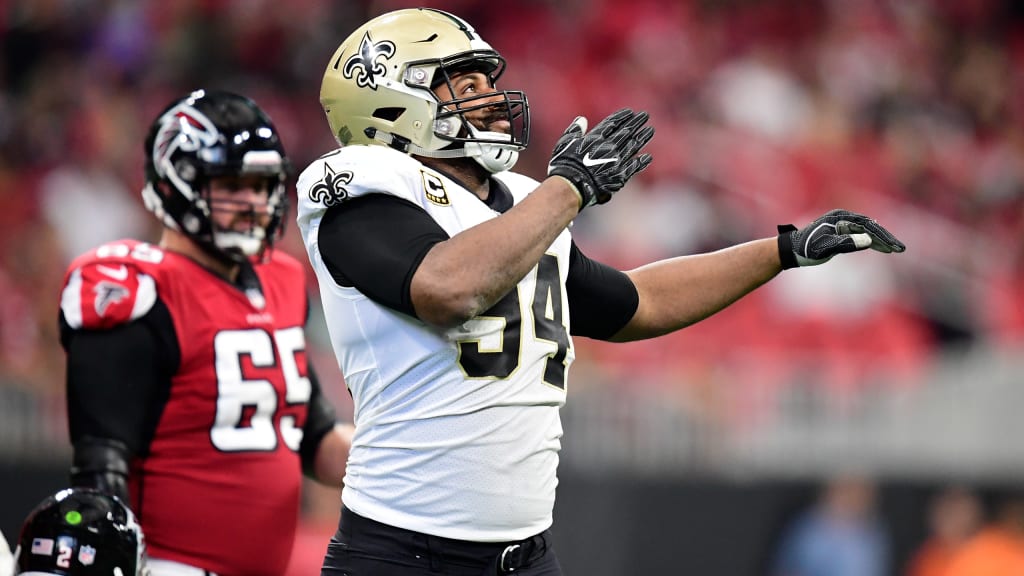 Cameron Jordan Flexes With His Sneakers Before Saints Game