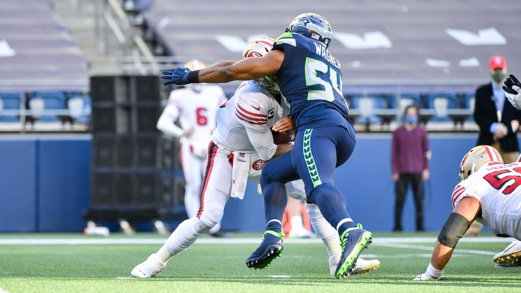 Arizona Cardinals players embrace Salute to Service game