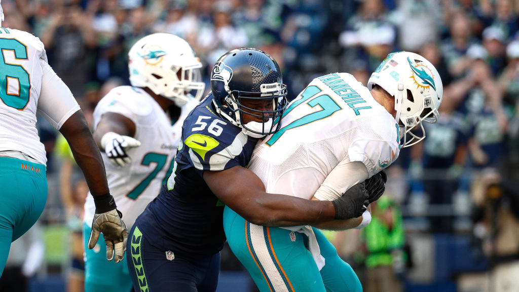 Seahawks' Cliff Avril makes good on Haiti pledge with two sacks vs