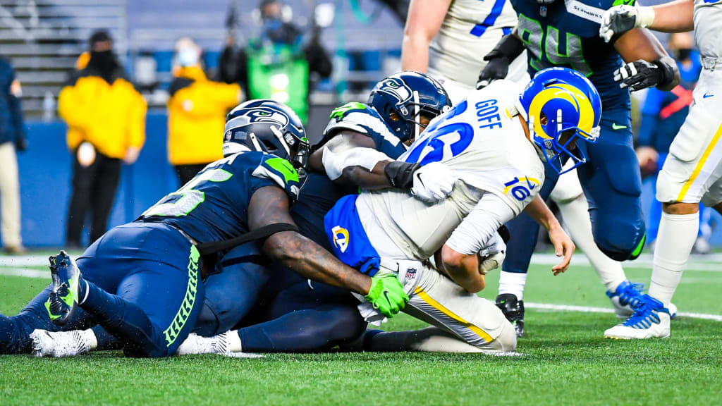 Seahawks dismal in all areas in loss to Rams to open season