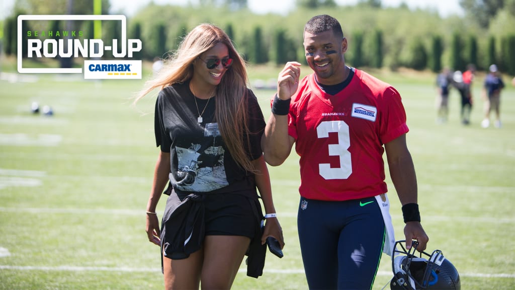 Ciara and Russell Wilson play football with their children ahead of the Pro  Bowl