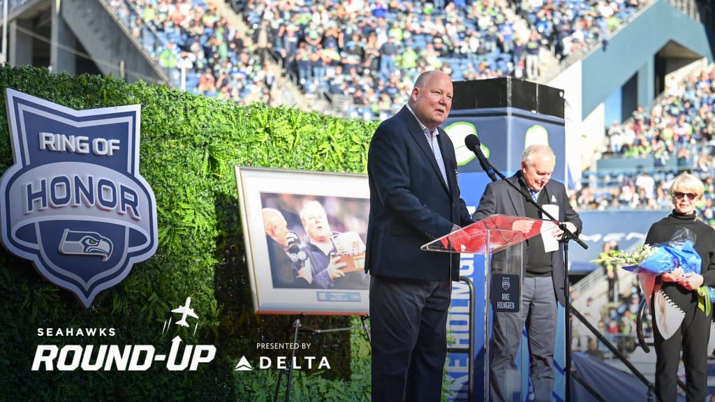 Legendary Seahawks coach Mike Holmgren joins Ring of Honor