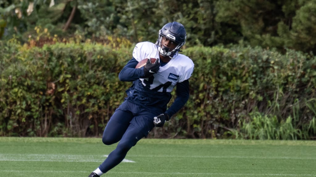 The Falcons signed former Seahawks' RB Godwin Igwebuike.