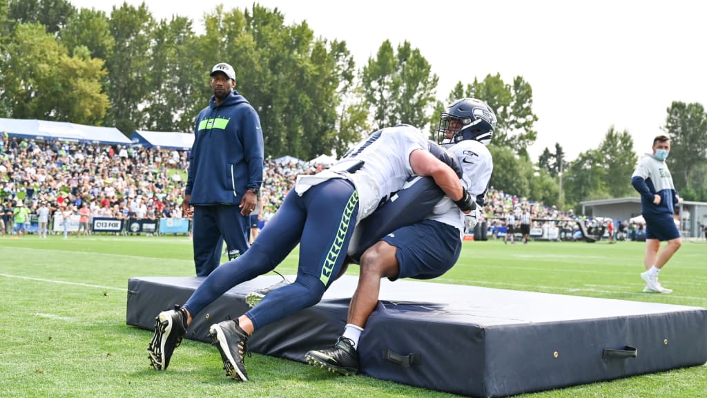 Welcome Back, 12s & Other Observations From Day 1 Of 2021 Seahawks Training  Camp