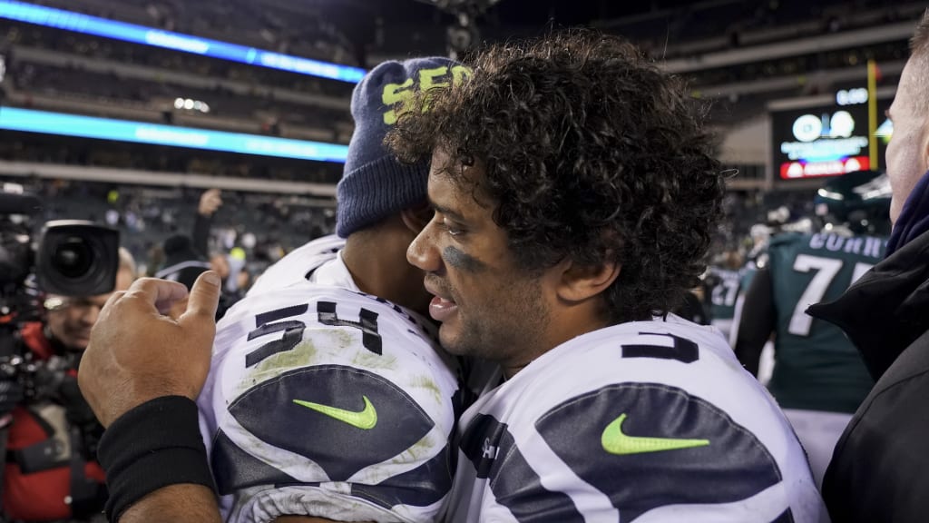 Thursday Round-Up: Pro Football Focus Calls 2018 One Of The Best Seasons  Of Russell Wilson's Career