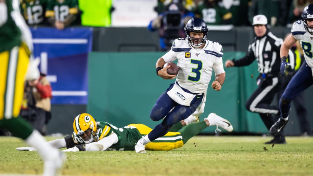 Russell Wilson throws controversial touchdown pass to give Seattle Seahawks  last-second win over Green Bay Packers – New York Daily News