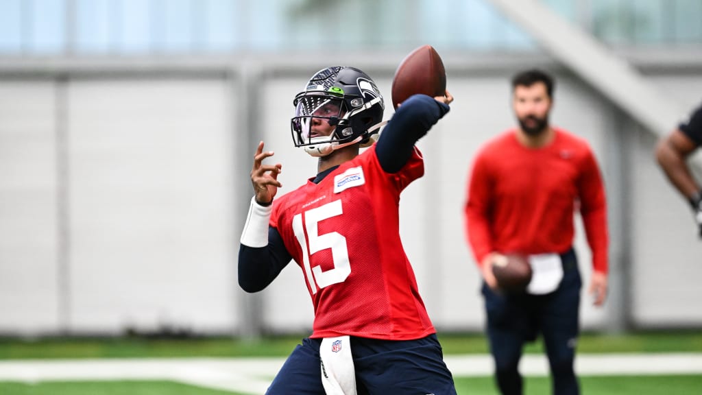 Seahawks waive undrafted free agent QB Levi Lewis