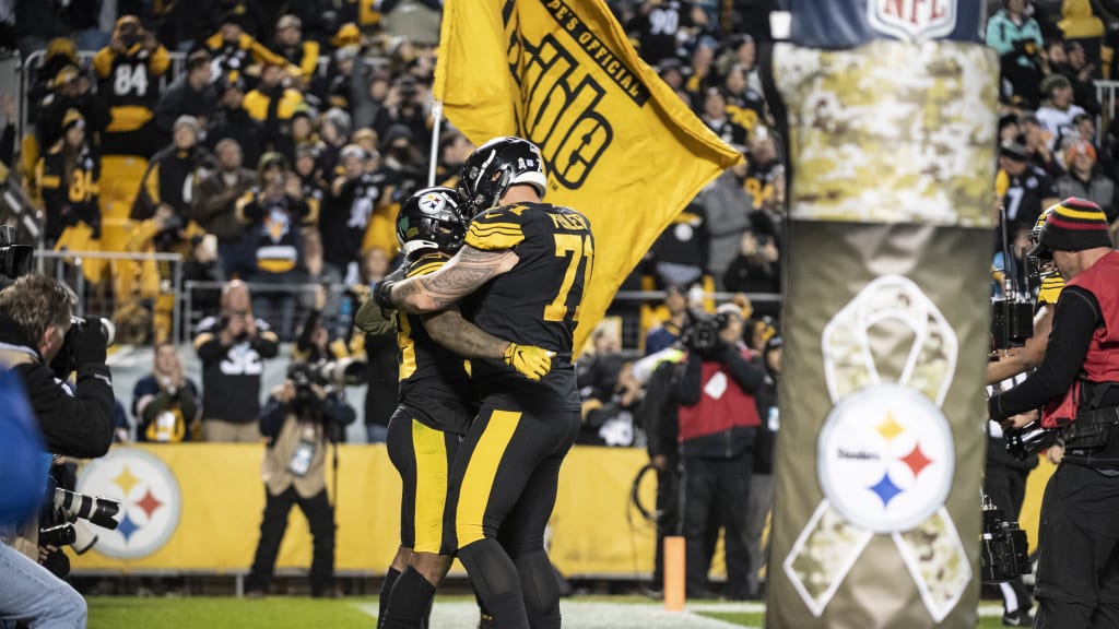 Ben Roethlisberger Pittsburgh Steelers military salute to service