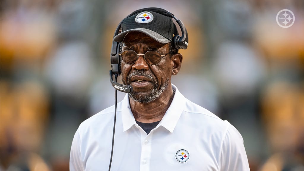 Legendary member of Steelers staff announces retirement, buys season tickets