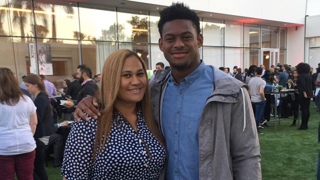 JuJu Smith-Schuster Mom: Their Relationship + Her Steelers Feud