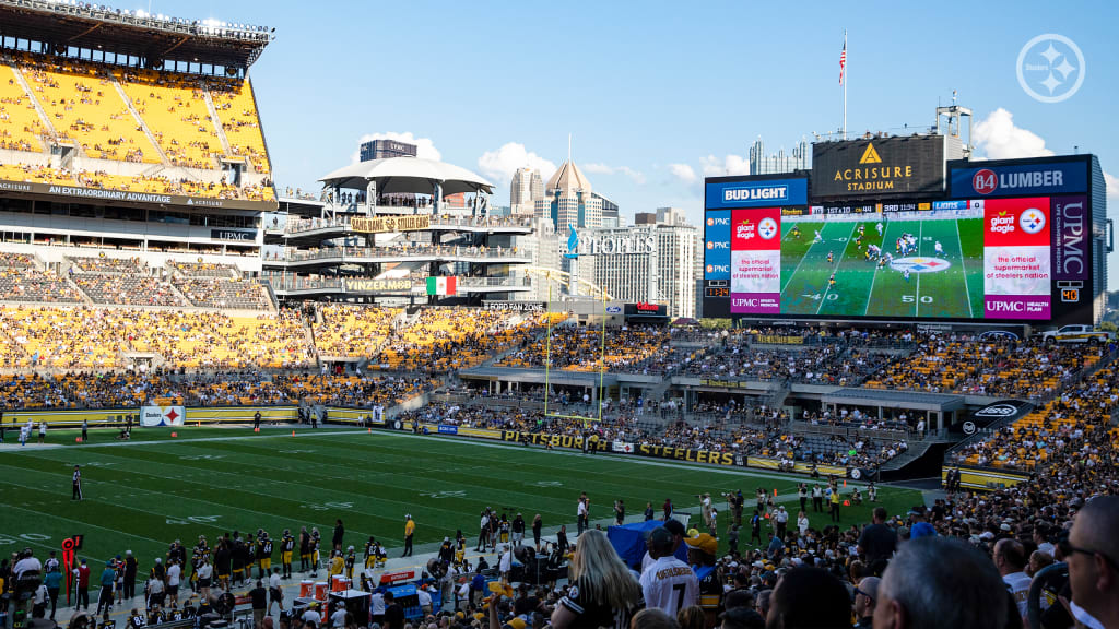 The Steelers present the Hispanic Heritage Leadership Award to Betty Cruz -  World Affairs Council Pittsburgh