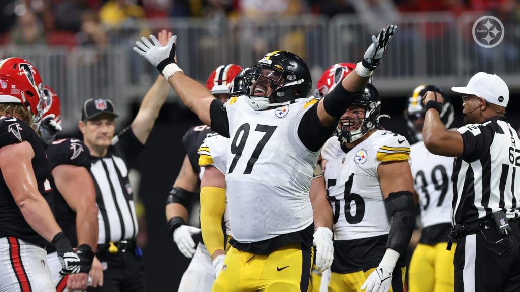 ATLANTA, GA – DECEMBER 04: Pittsburgh punter Pressley Harvin III (6) punts  the ball during the NFL game between the Pittsburgh Steelers and the  Atlanta Falcons on December 4th, 2022 at Mercedes-Benz