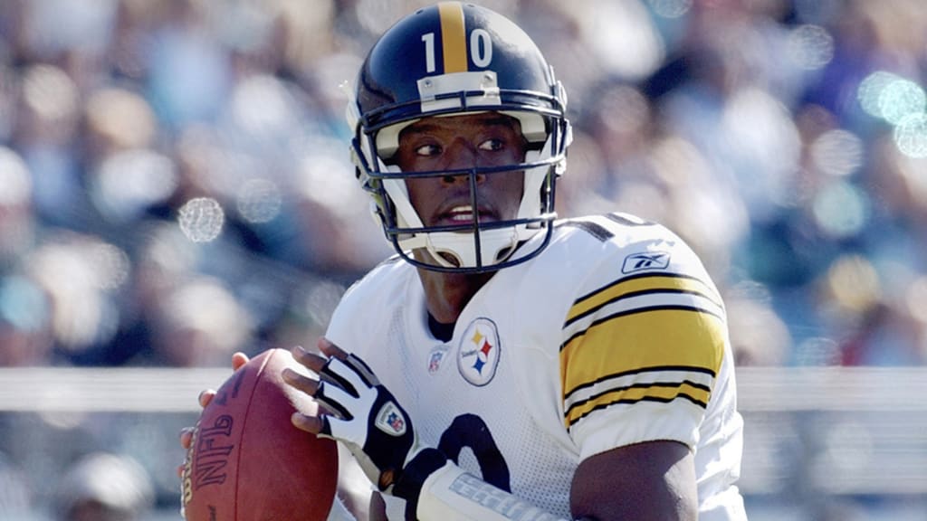 ALL-PURPOSE WEAPON STEELER KORDELL (SLASH) STEWART, A PASSER