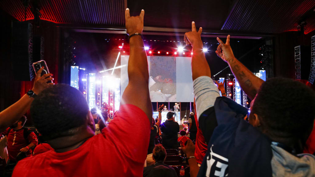 Photos: Houston fans celebrate Texans draft picks at Miller Outdoor Park –  Houston Public Media