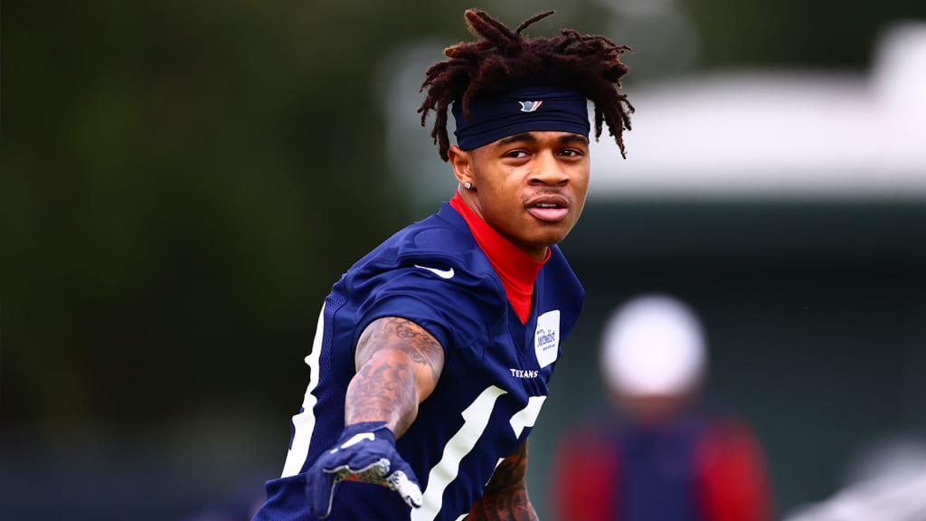 Houston Texans WR Tank Dell is excellent at getting separation. Team Analyst/Radio Sideline Reporter John Harris describes how the rookie is good at getting "in and out of cuts", and uses the "