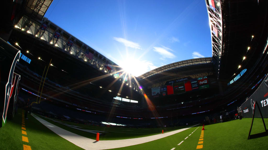 Why NRG keeps the roof closed during Texans games