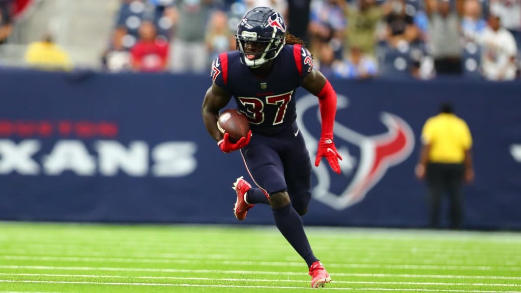 Pick-six: Texans QB Davis Mills interception returned for