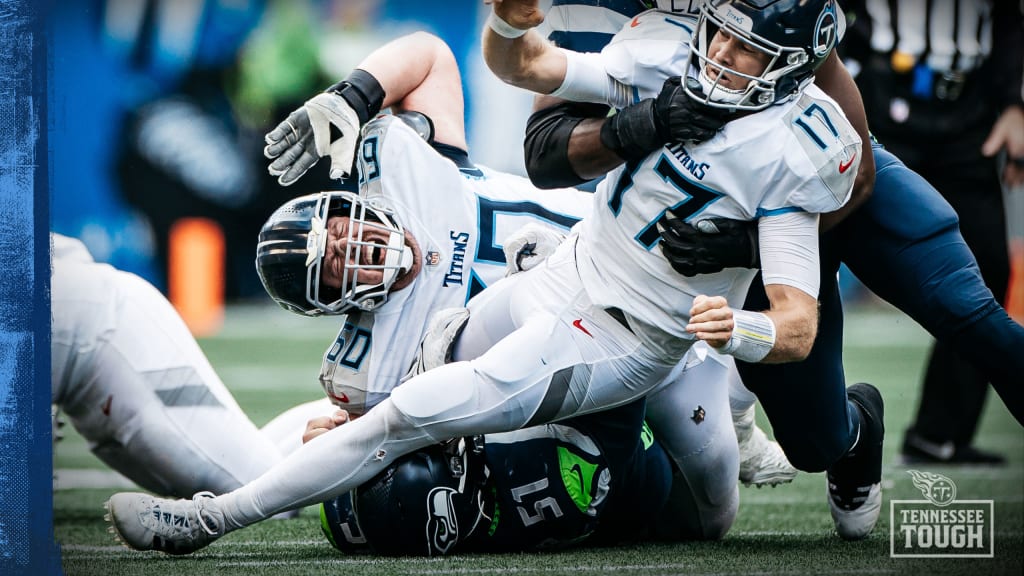 Tennessee Titans center, Alabama native Ben Jones shows Christ to