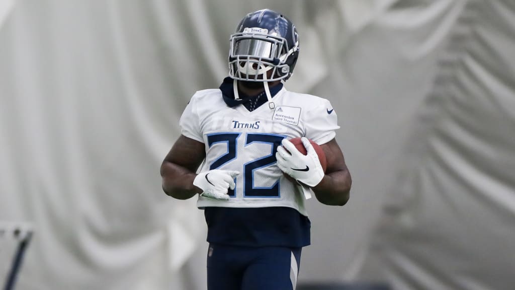 Tennessee Titans' Derrick Henry works out in sandpit at training camp