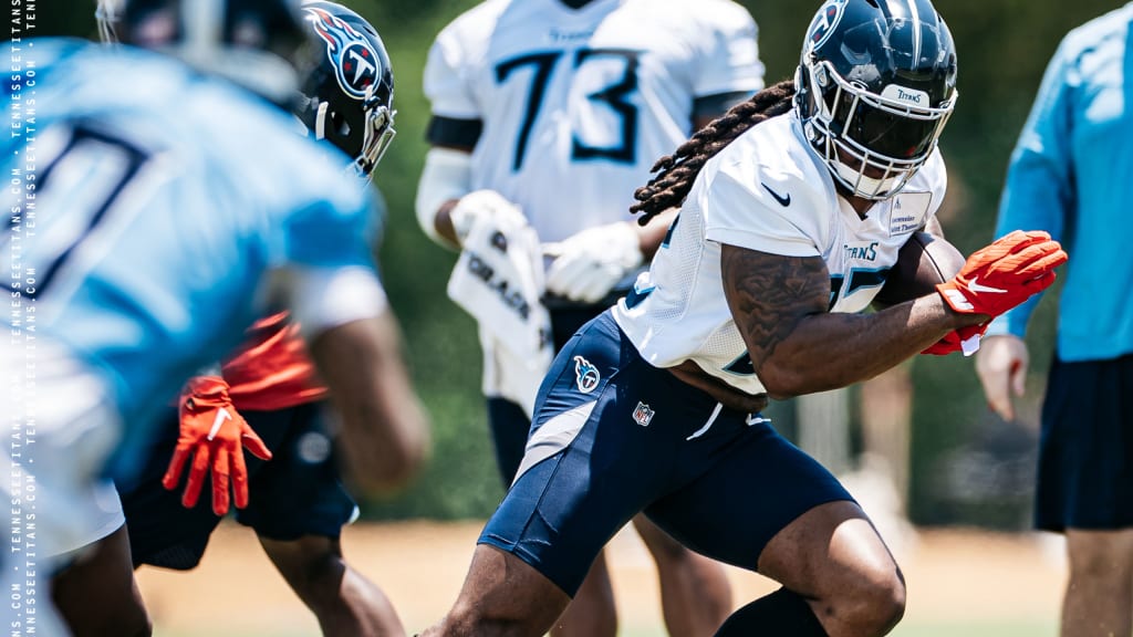 With Changes on Offense, Titans RB Derrick Henry Working to Keep on Trucking