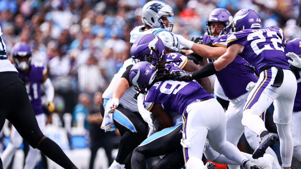 Vikings snap counts vs. Panthers: Davenport, Akers make an impact