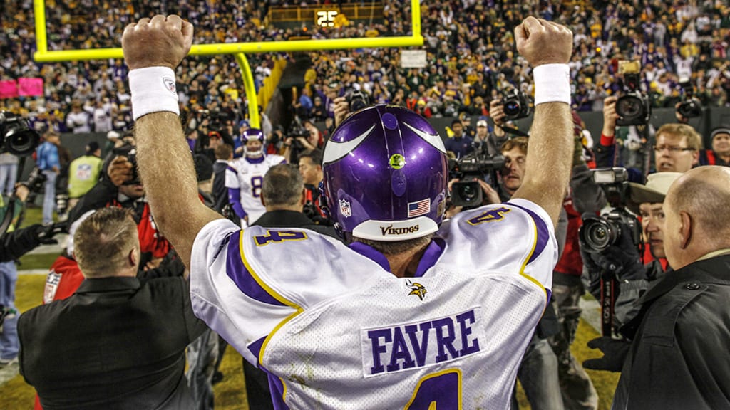 Brett Favre strongarms Minnesota Vikings' run to NFC Championship