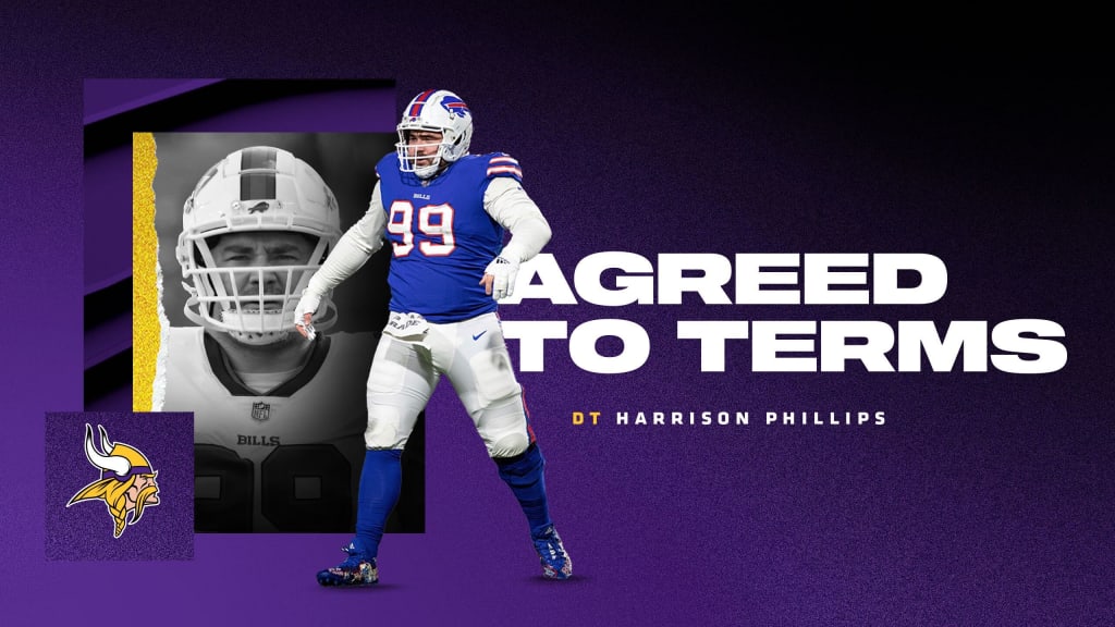 NFL on ESPN - The Minnesota Vikings and Harrison Smith agreed to terms on a  new contract that will keep him with the team for the 2023 season, a source  told Kevin