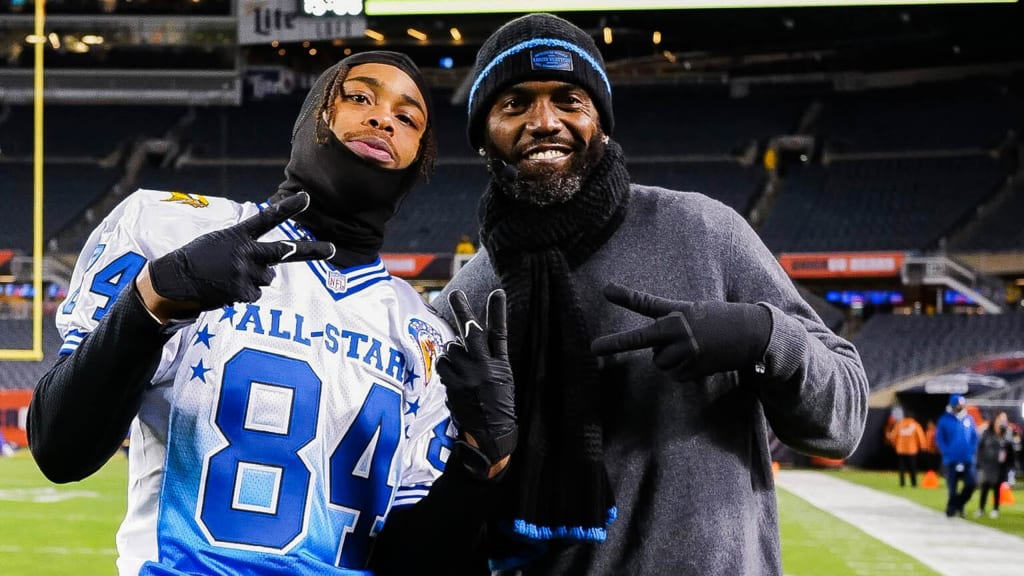 Odell Beckham Jr., Randy Moss swap jerseys before Monday Night Football 