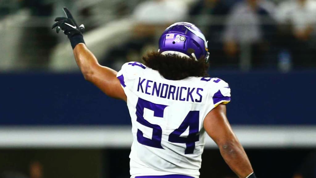 Minnesota Vikings linebacker Eric Kendricks (54) in action during the first  half of an NFL football game against the Arizona Cardinals, Sunday, Oct.  30, 2022 in Minneapolis. (AP Photo/Stacy Bengs Stock Photo - Alamy