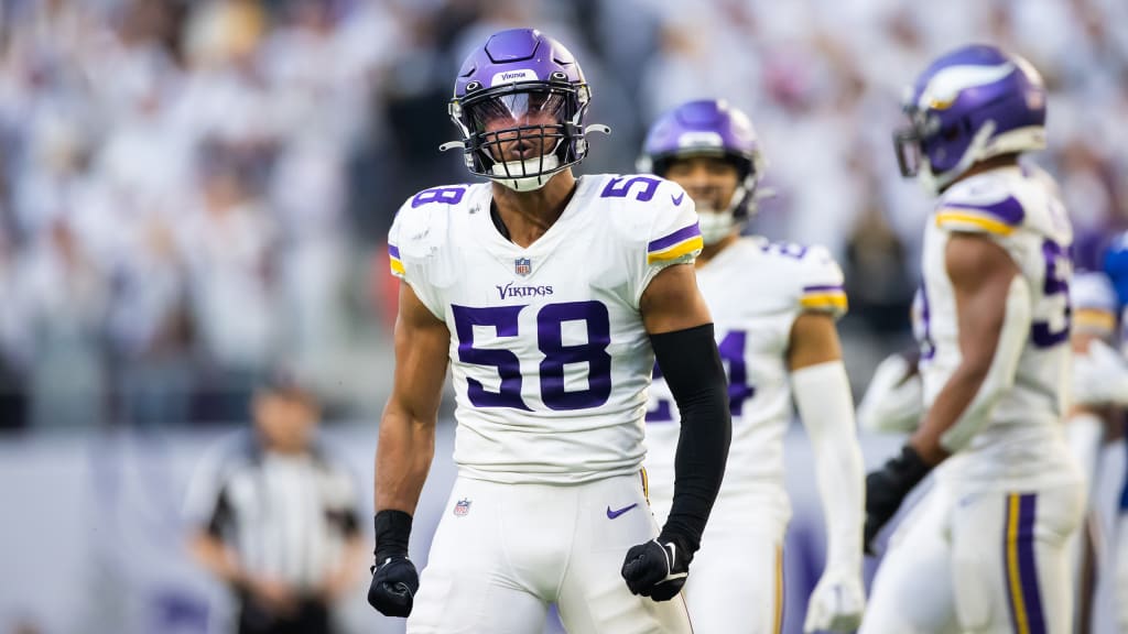 Minnesota Vikings middle linebacker Eric Kendricks reaches for a pass  during the NFL football team's training camp Friday, July 26, 2019, in  Eagan, Minn. (AP Photo/Jim Mone Stock Photo - Alamy