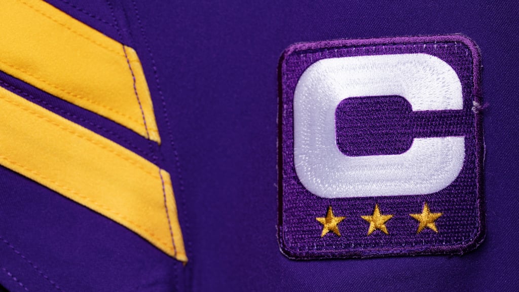 Vikings name 2021 captains: Cousins, Peterson, Cook and more