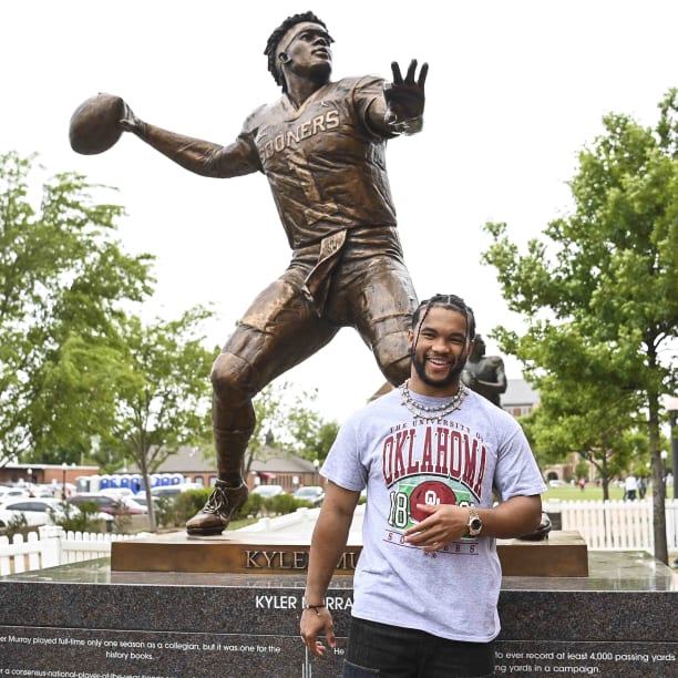 Oklahoma Reveals Baker Mayfield's Heisman Park Statue - Sports