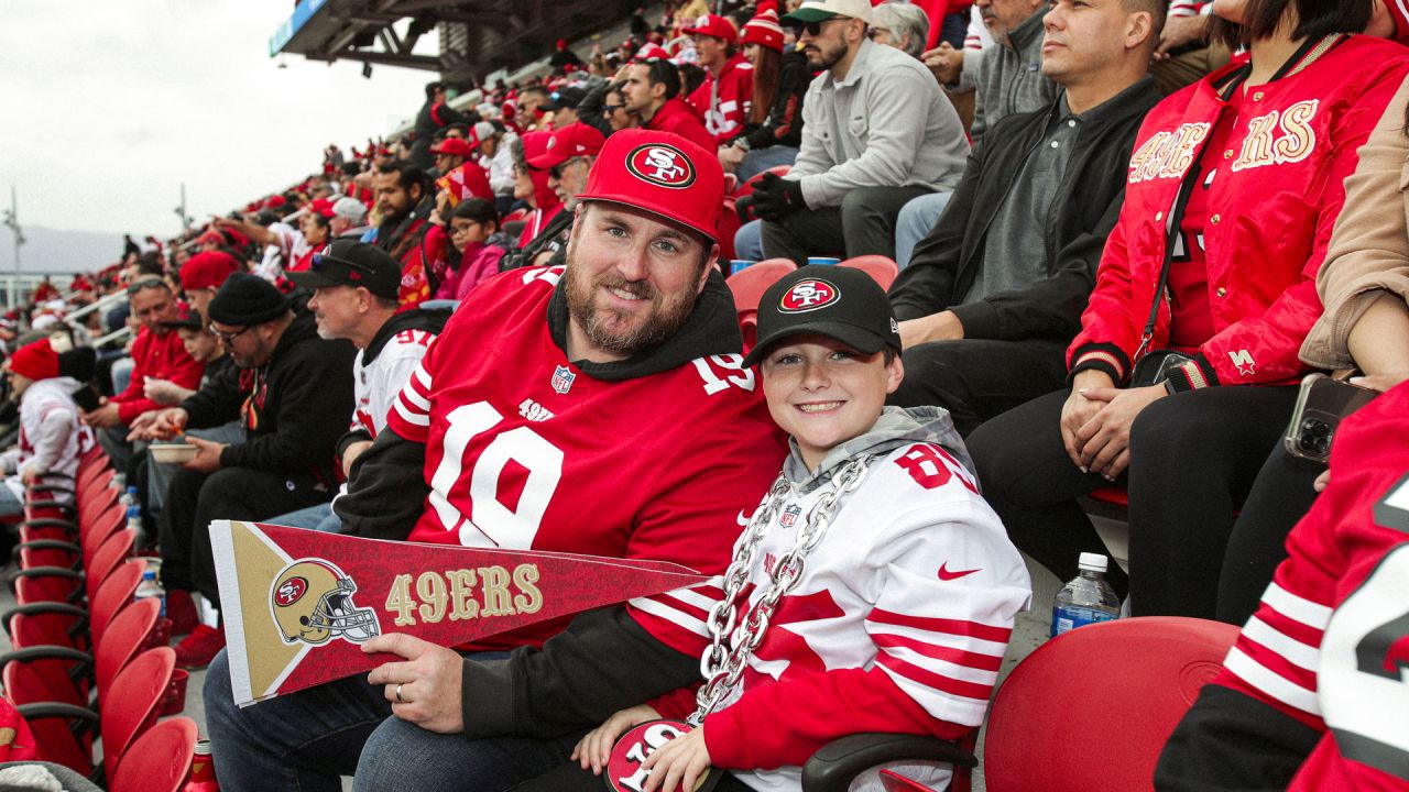 San Francisco 49ers on X: Cheer on the 49ers as they take on the Rams with  fellow Faithful at The Crossing in San Francisco for a FREE 49ers PRIDE  Watch Party pres.